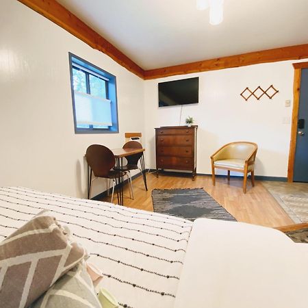 Flathead Lake Resort Woods Bay المظهر الخارجي الصورة