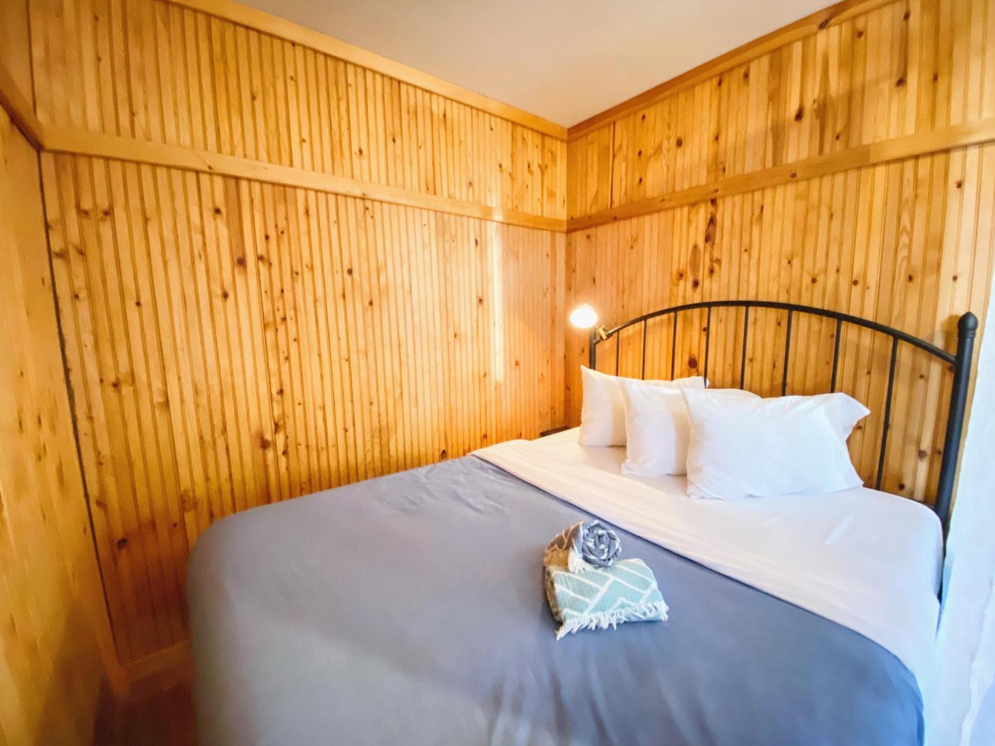 Flathead Lake Resort Woods Bay المظهر الخارجي الصورة