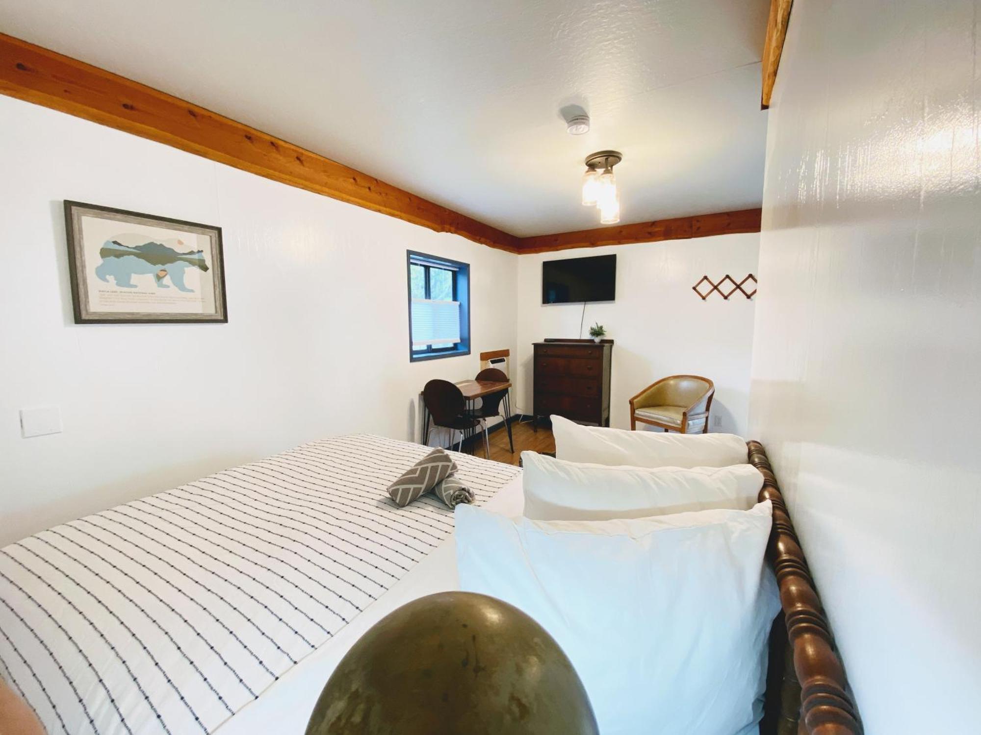 Flathead Lake Resort Woods Bay المظهر الخارجي الصورة