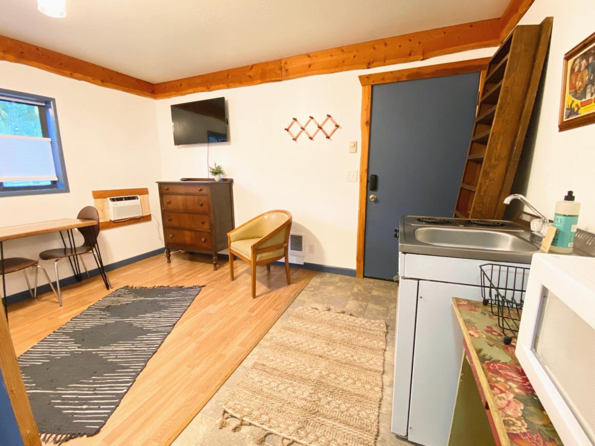 Flathead Lake Resort Woods Bay المظهر الخارجي الصورة