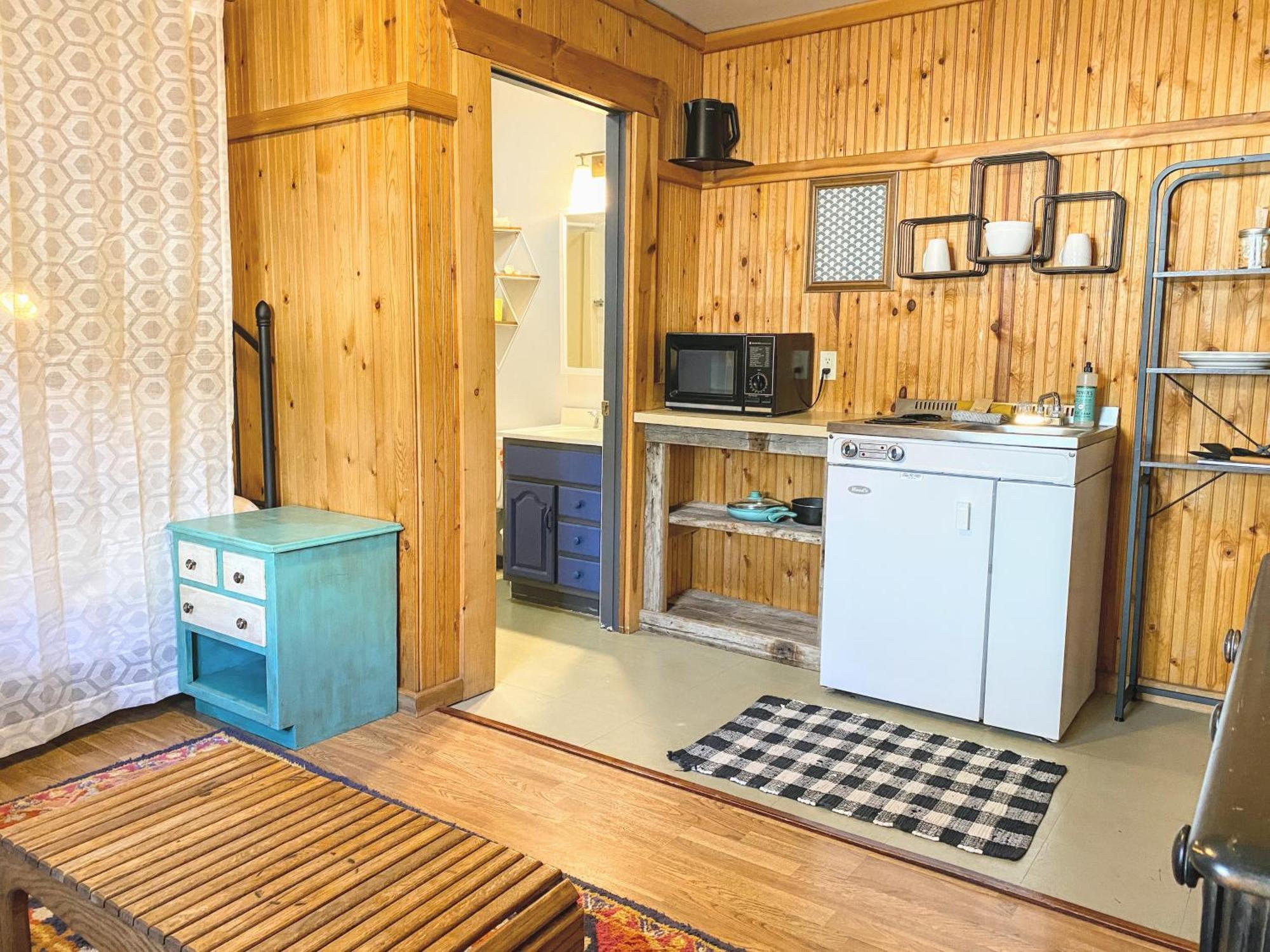 Flathead Lake Resort Woods Bay المظهر الخارجي الصورة